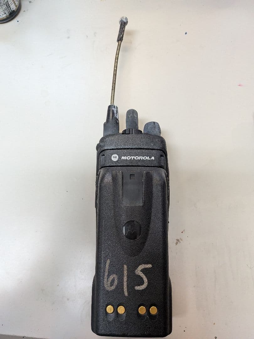 Motorola 無線機 サバゲー XTS2500?XTS5000? 不動品