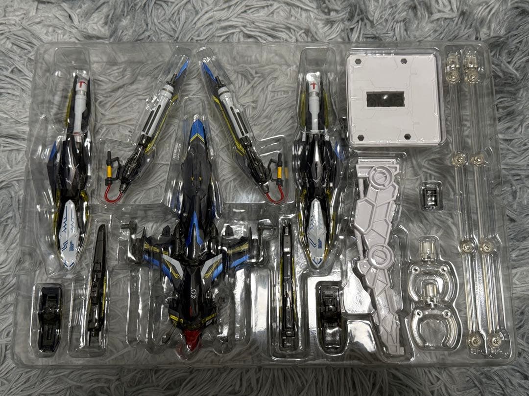 メタルビルド　P204QX ライトニングストライカー