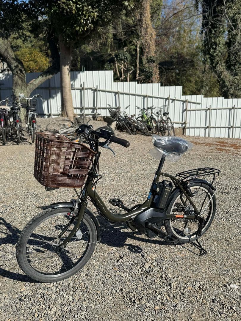 黒の電動アシストヤマハ自転車 20インチ バスケット付き