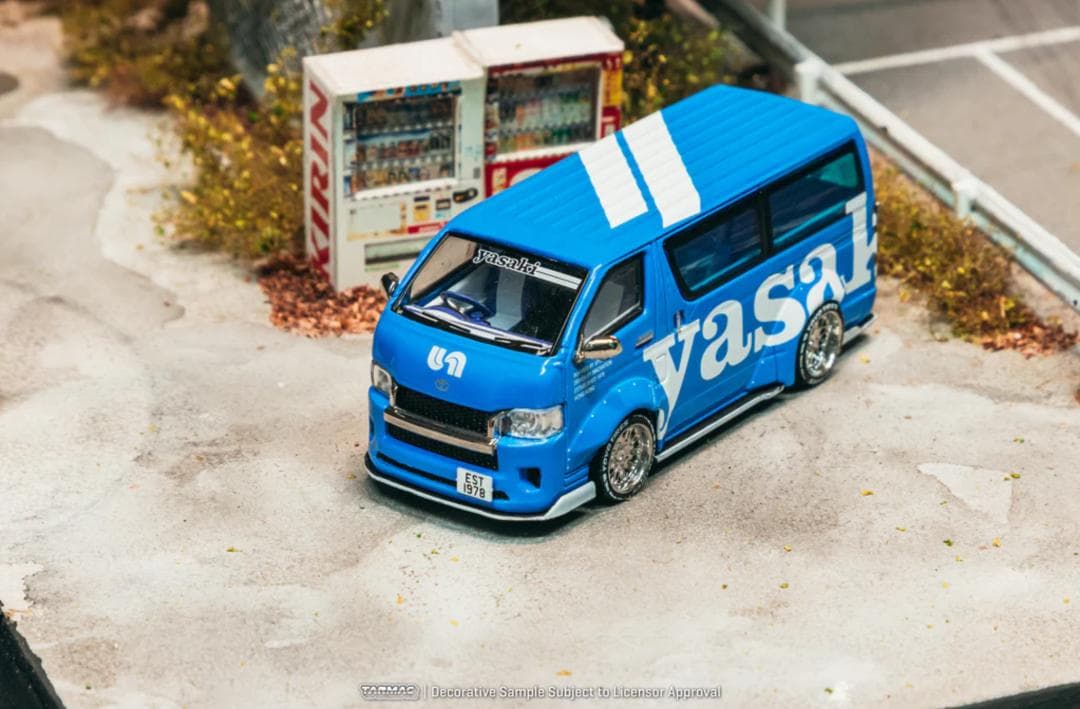 ターマックワークス 1/64 トヨタ ハイエース ワイドボディ yasaki