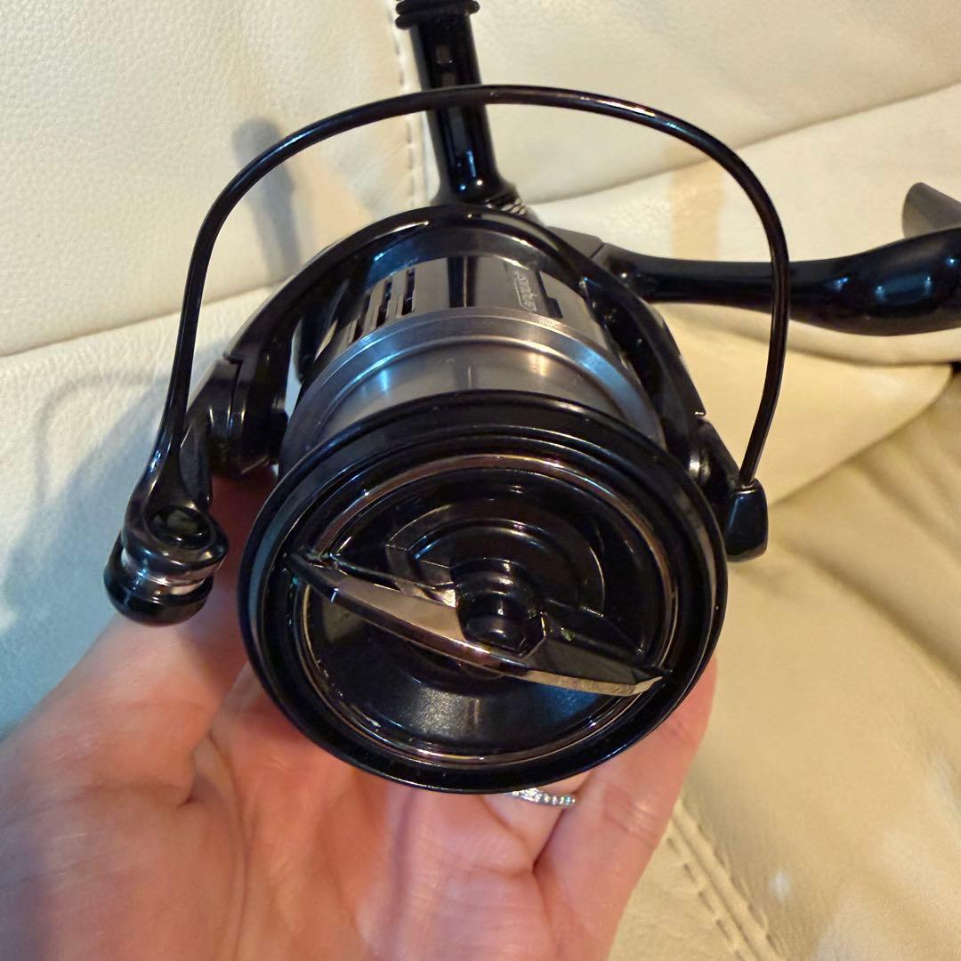 リール Vanquish C3000SDHHG-B 03959 shimano