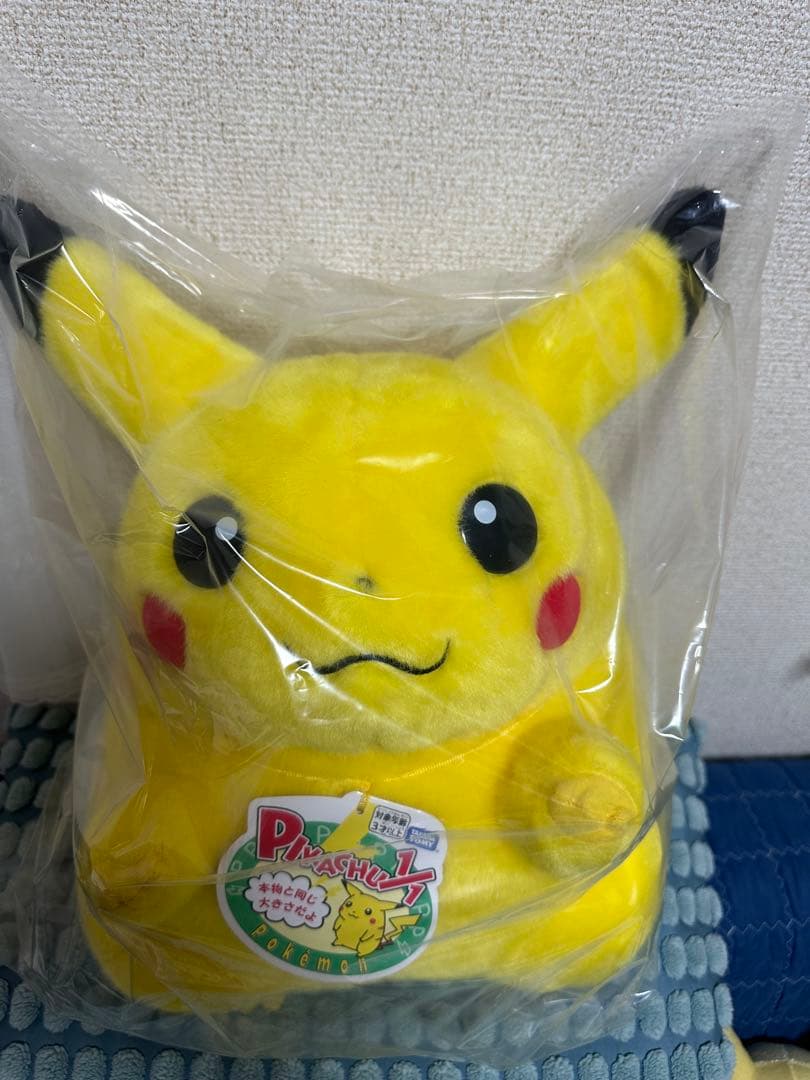 ポケモン　おかえりピカチュウ　ぬいぐるみ　1/1　初期ピカチュウ　30周年記念