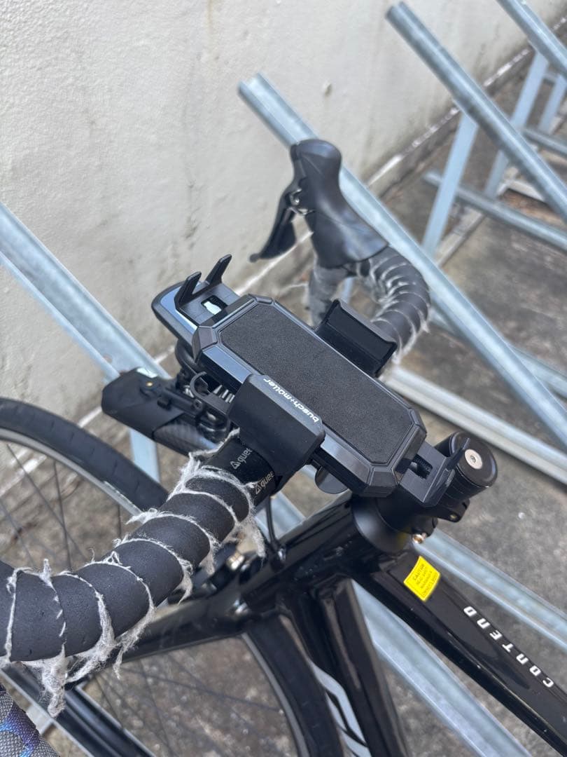 giantロードバイク スマホホルダー、サイコン、鍵サイクルウェアなど