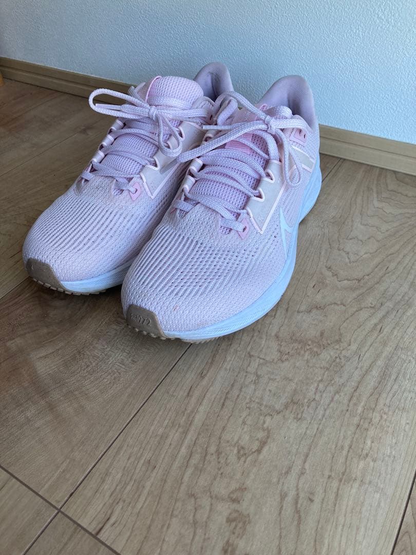NIKE 24.5cm レディース　ピンク　ランニングシューズ　スニーカー　陸上