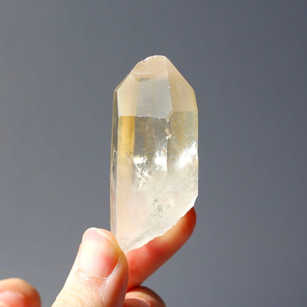 ゴールデンヒーラー クォーツ 原石 水晶 鉱物 希少石 天然石