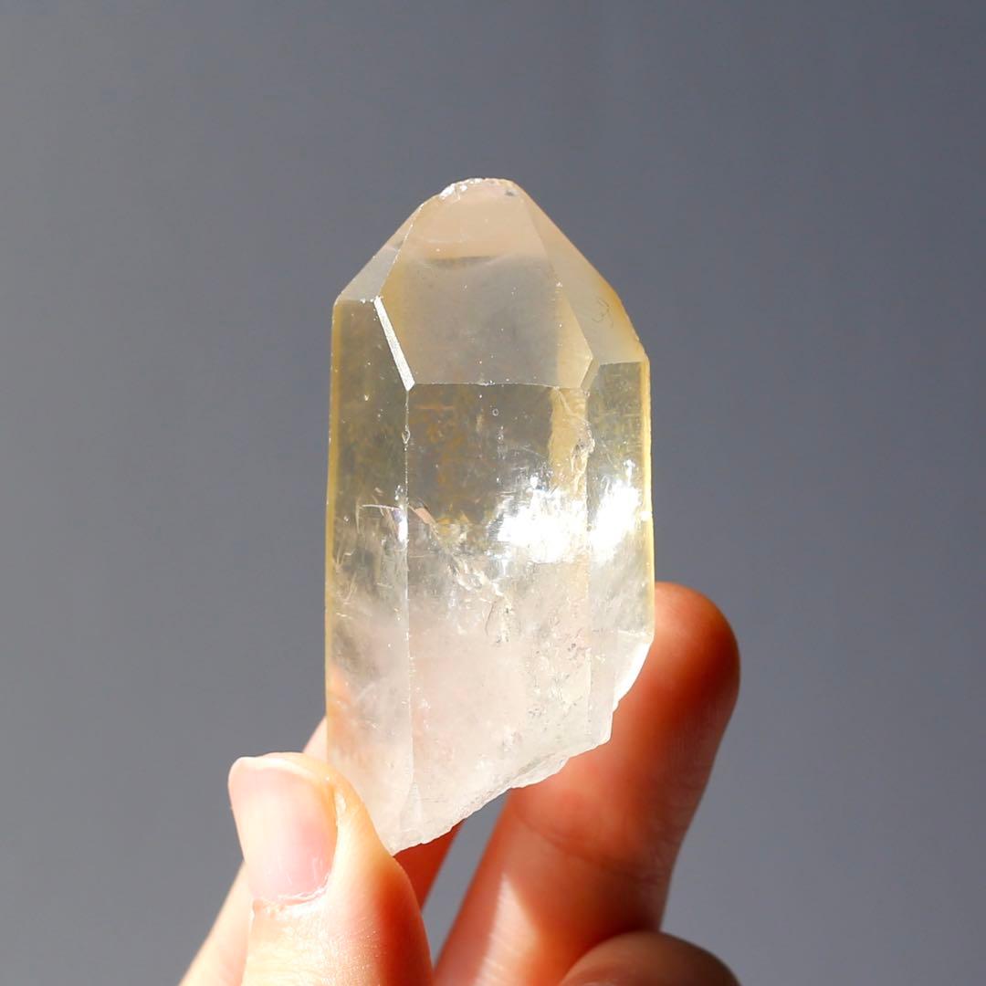 ゴールデンヒーラー クォーツ 原石 水晶 鉱物 希少石 天然石