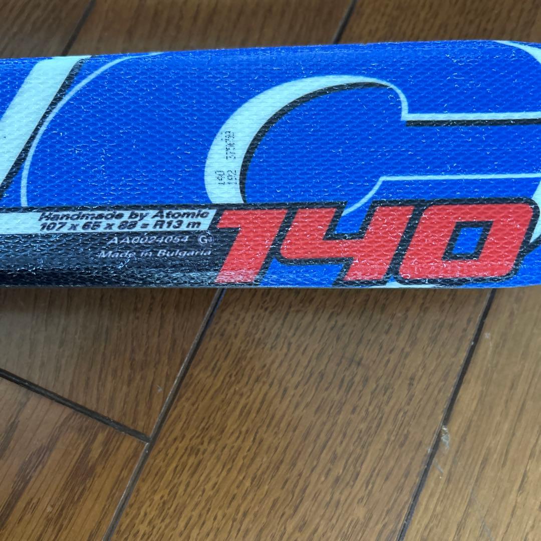 Atomicスキー 140cm 青/白 ポール付き