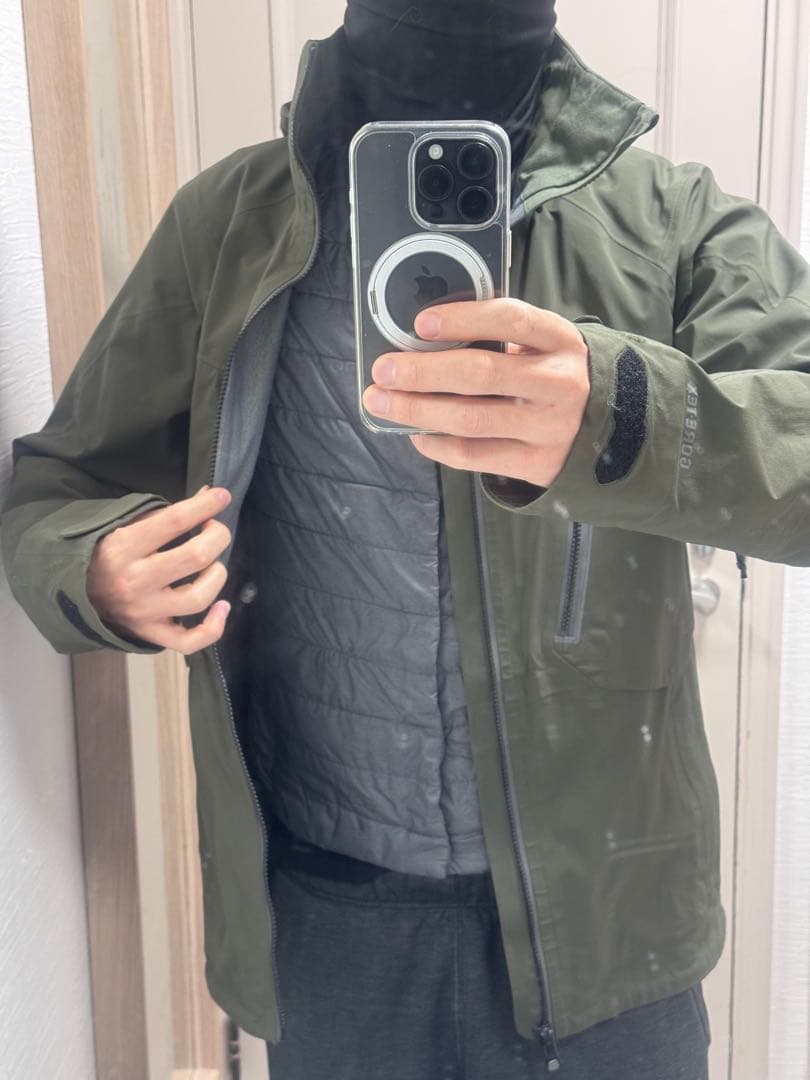 美品 Burton [ak] ホバー GORE-TEX 3レイヤージャケットXS