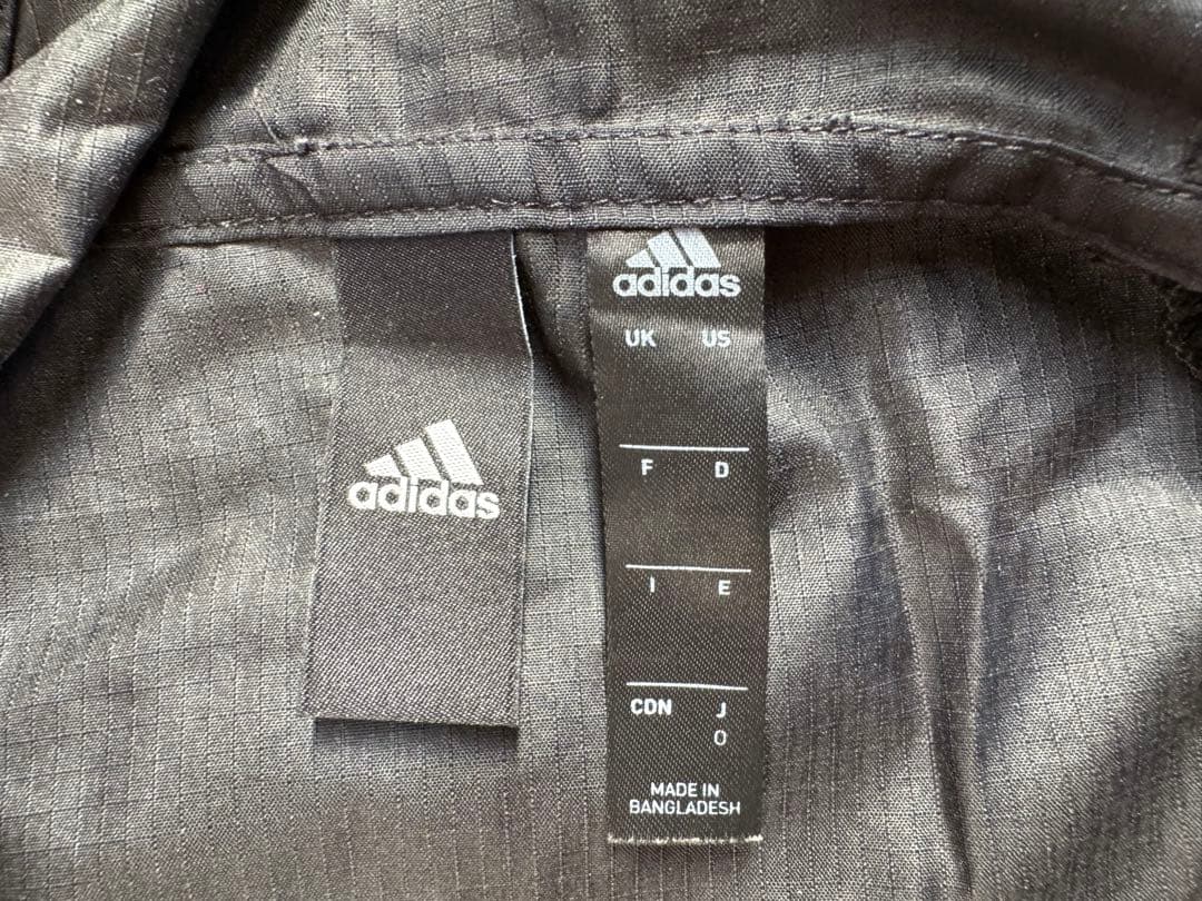 adidasアディダストレーニングウェアジャケットパンツセットナイキミズノ