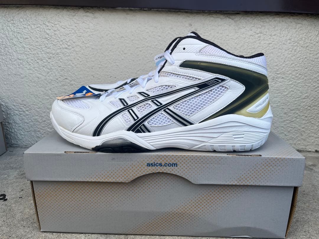 新品未使用 ASICS GELZONE 8 ホワイト/ブラック 30.0cm