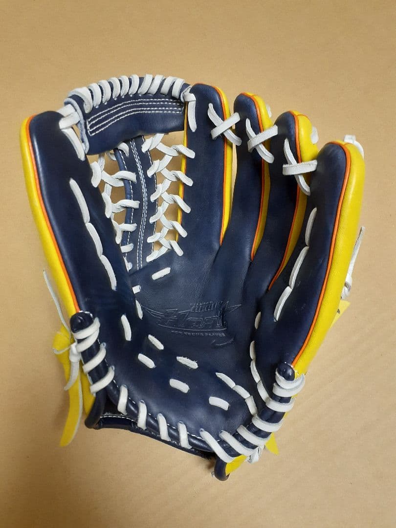 美品NIKEオールラウンド軟式グローブ