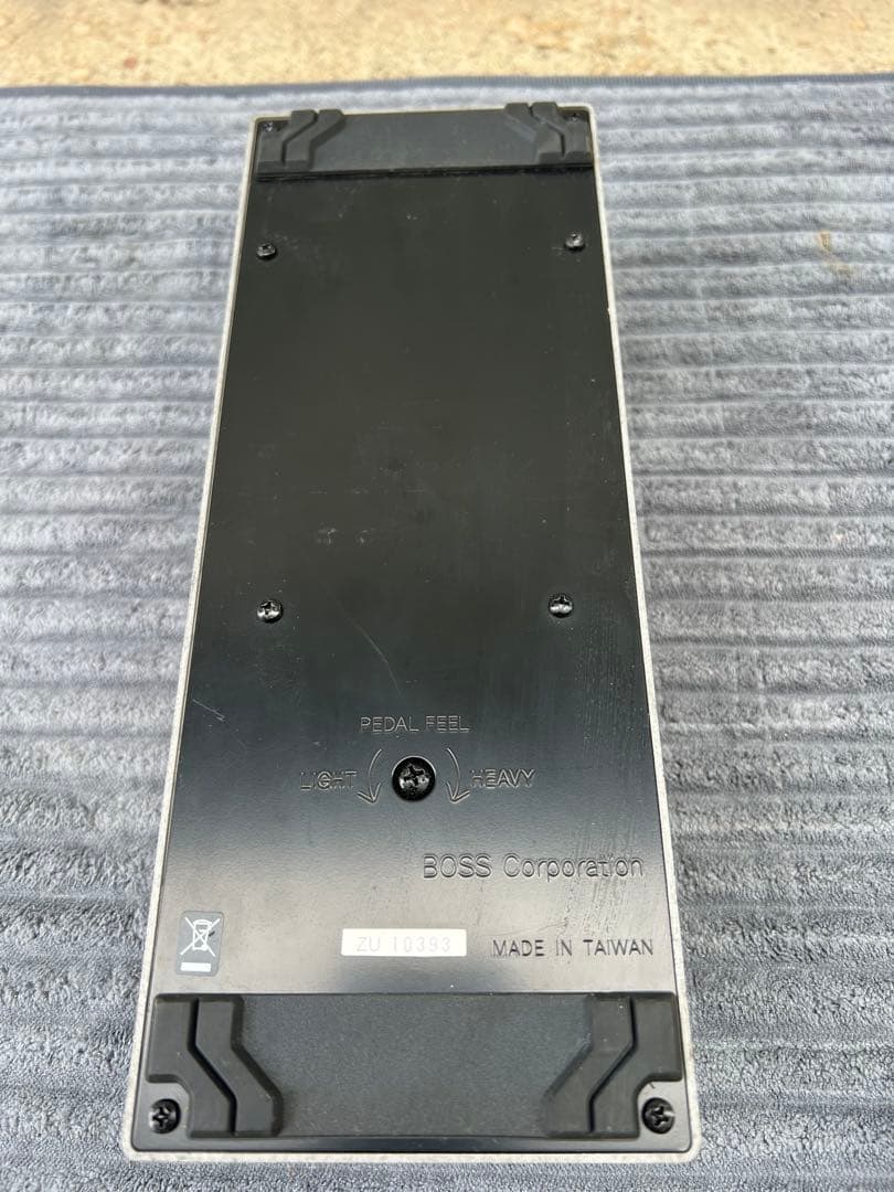 BOSS FV-500L ボリュームペダル　1