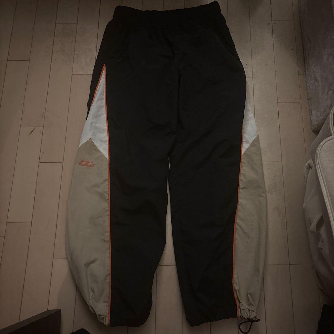 CENTURY VERSA サンドバッグ 黒/赤