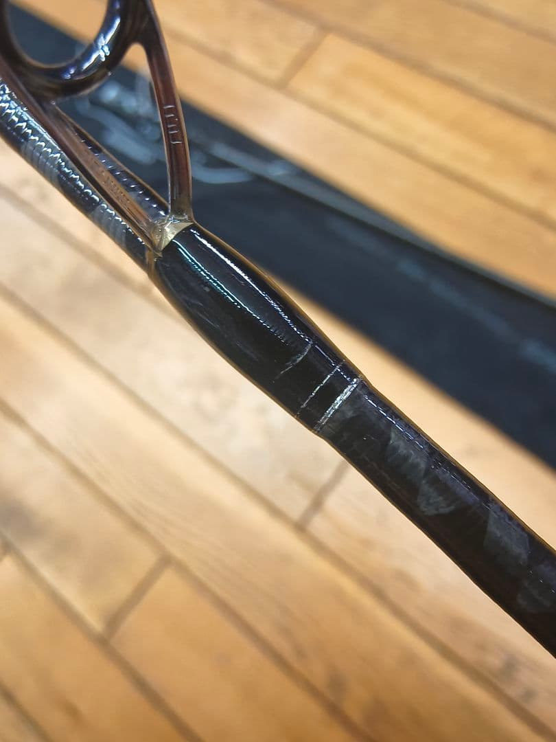 18エクスセンスジェノス 810ML