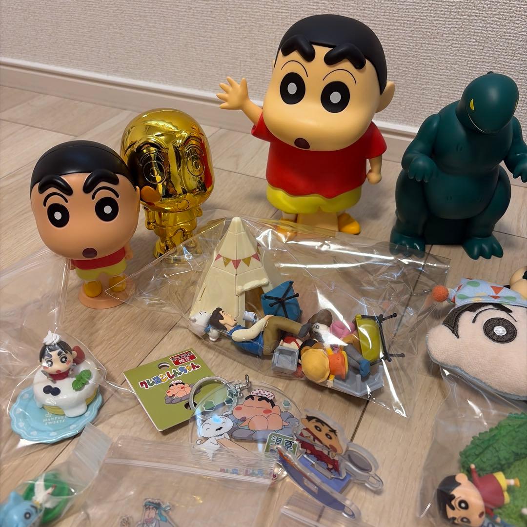 クレヨンしんちゃん　フィギュア　ガチャガチャ　プライズ 100点以上まとめうり
