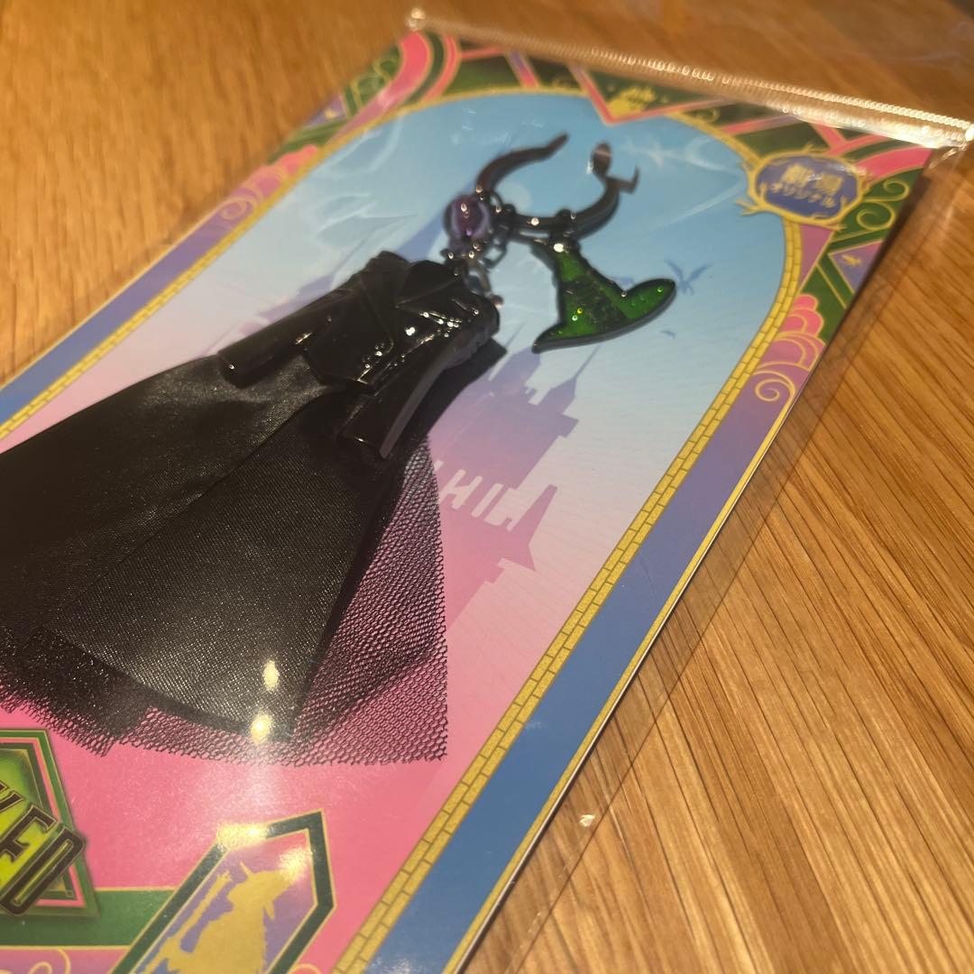 WICKED ウィキッド　コスチュームキーホルダーとペンセット