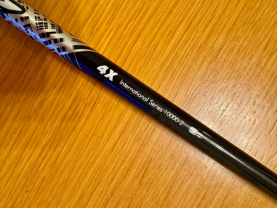 【極美品】The ATTAS V2 4X / 5W用 タイトリストスリーブ付