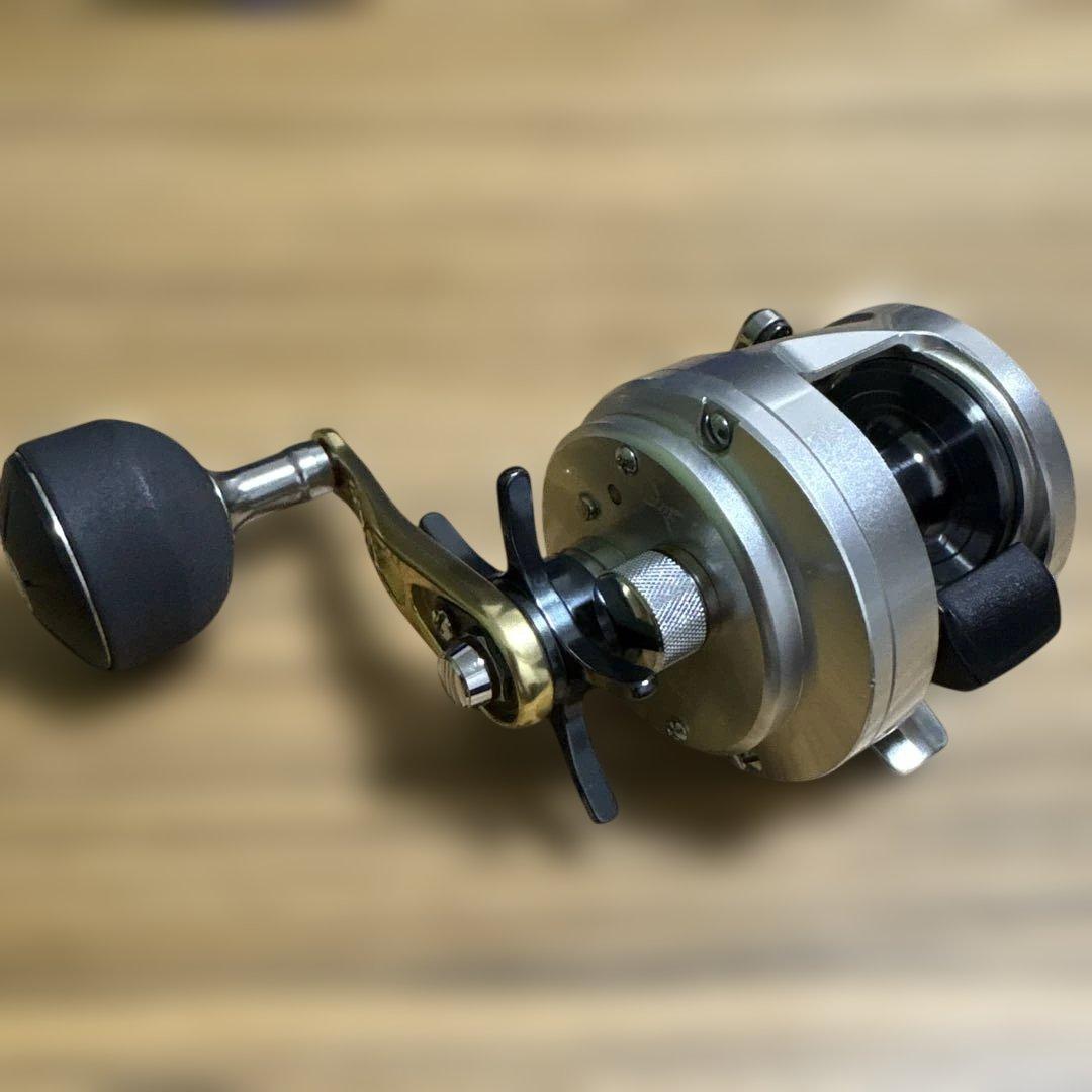 リール SHIMANO OCEA CALCUTTA 201PG
