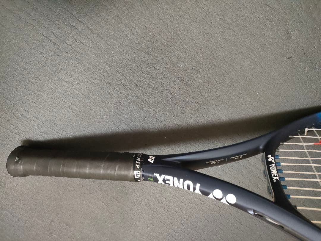 YONEX EZONE テニスラケット ケース付き