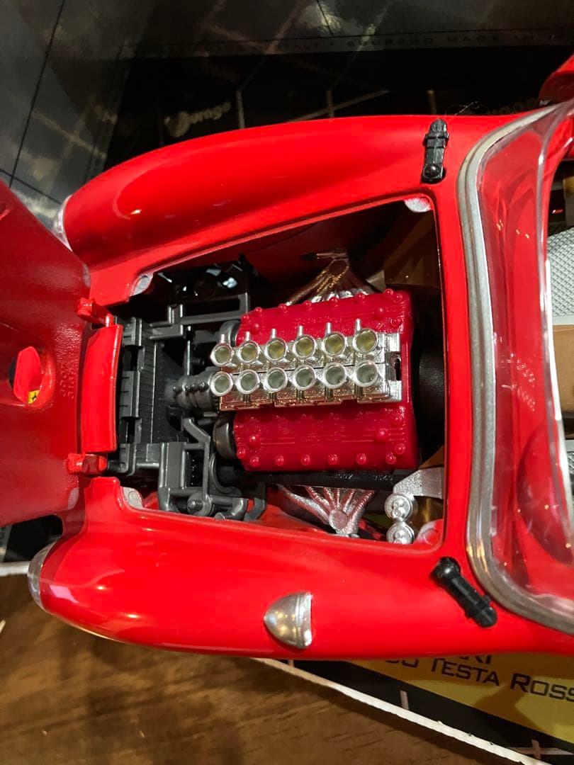 burago Ferrari テストロッサ 250 1/18 特別コレクション