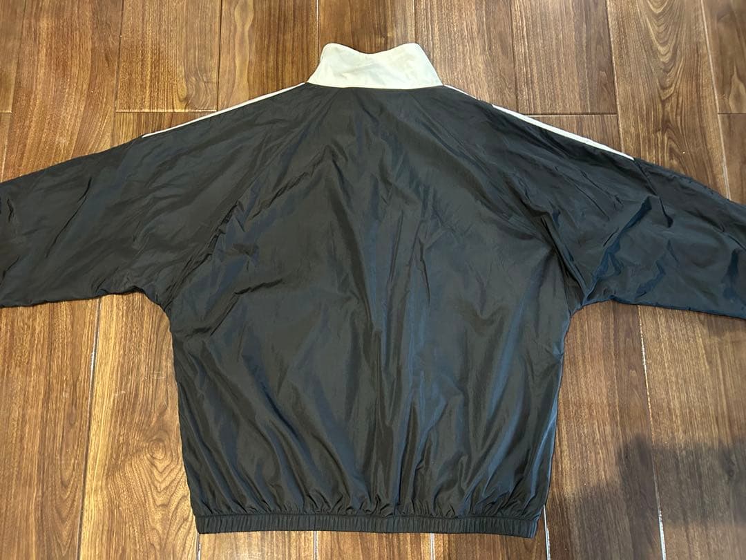 【一回のみ着用】Reebok VECTOR WIND JACKET ナイロン