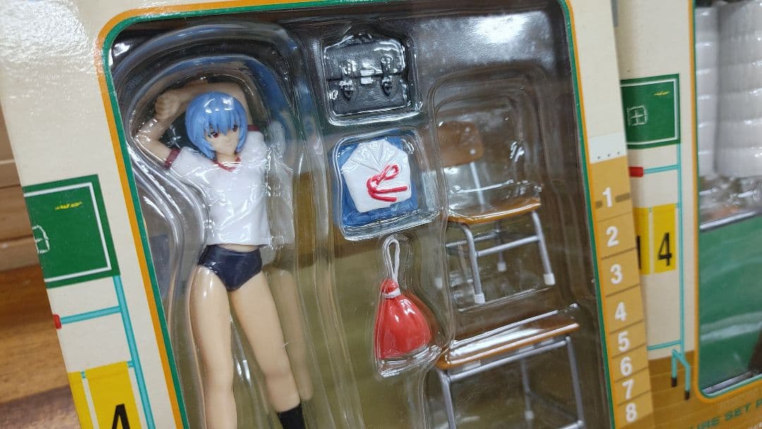 新世紀エヴァンゲリオン　綾波レイと惣流・アスカ・ラングレー体育時間ラスト出品