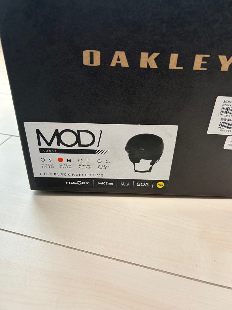 新品・未使用★OAKLY★ヘルメット★MOD1 I.C.E.★ブラック★Mサイズ