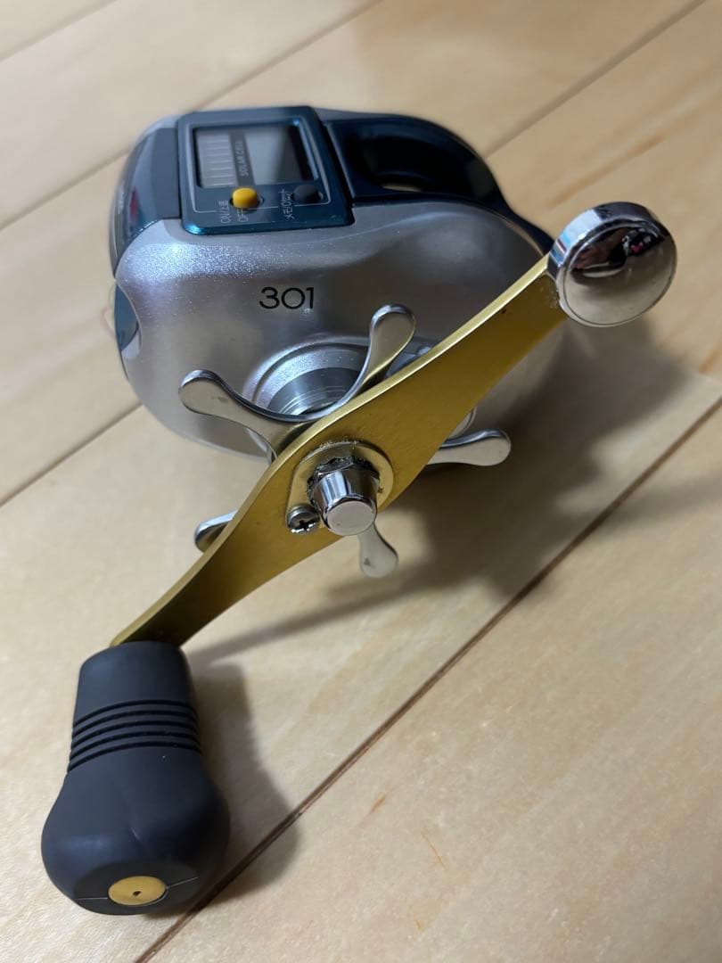 シマノ SC Quickfire 小船301 ソーラーセルリール