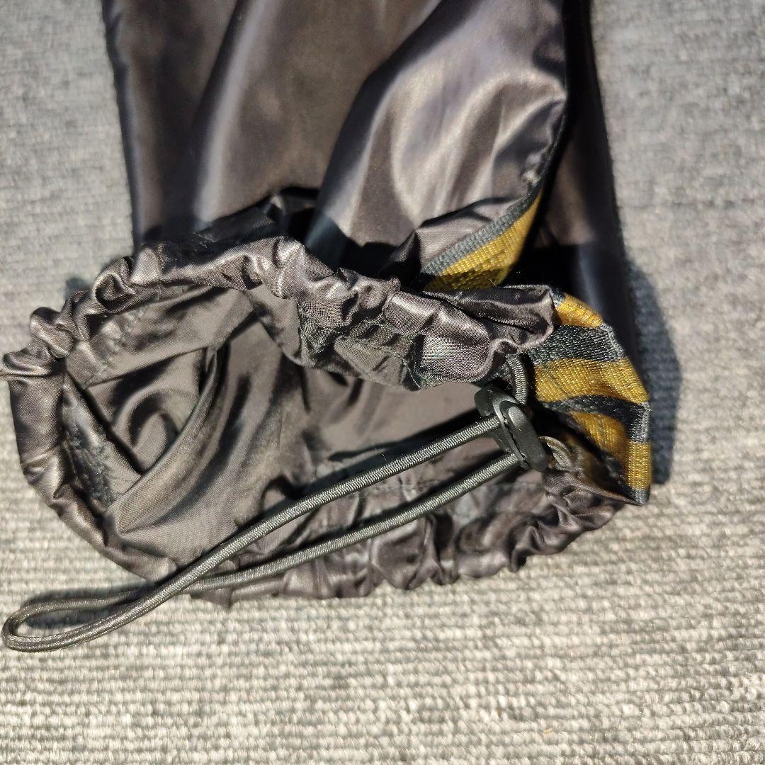 adidas ナイロンセットアップ ブラック ゴールド