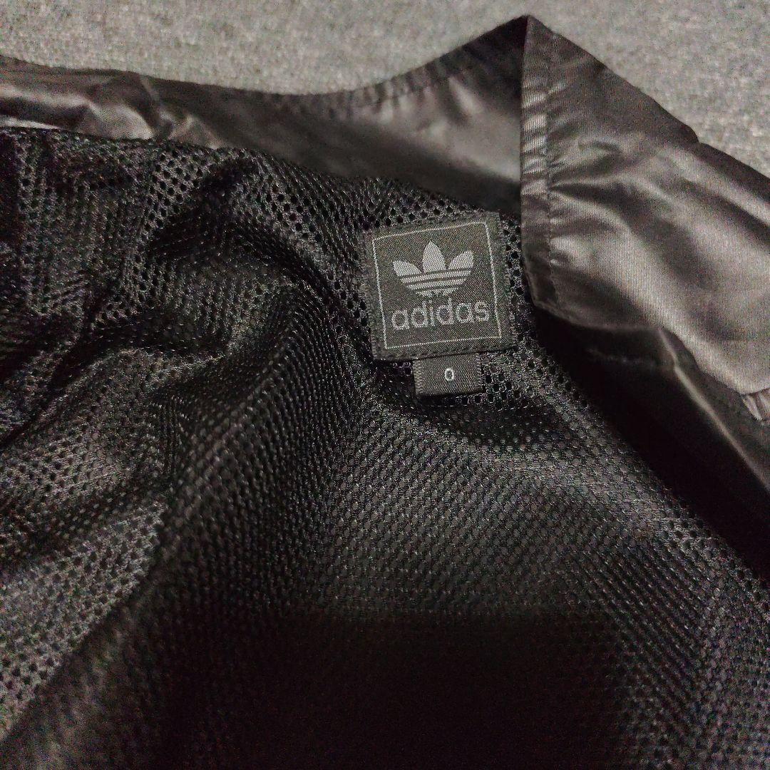 adidas ナイロンセットアップ ブラック ゴールド