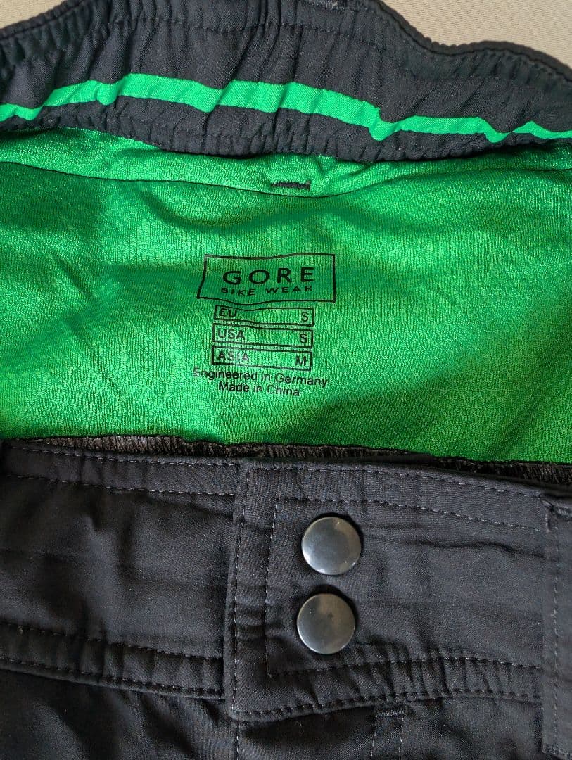 Gore Bike Wear ゴアテックスウィンドストッパー サイクルパンツ M
