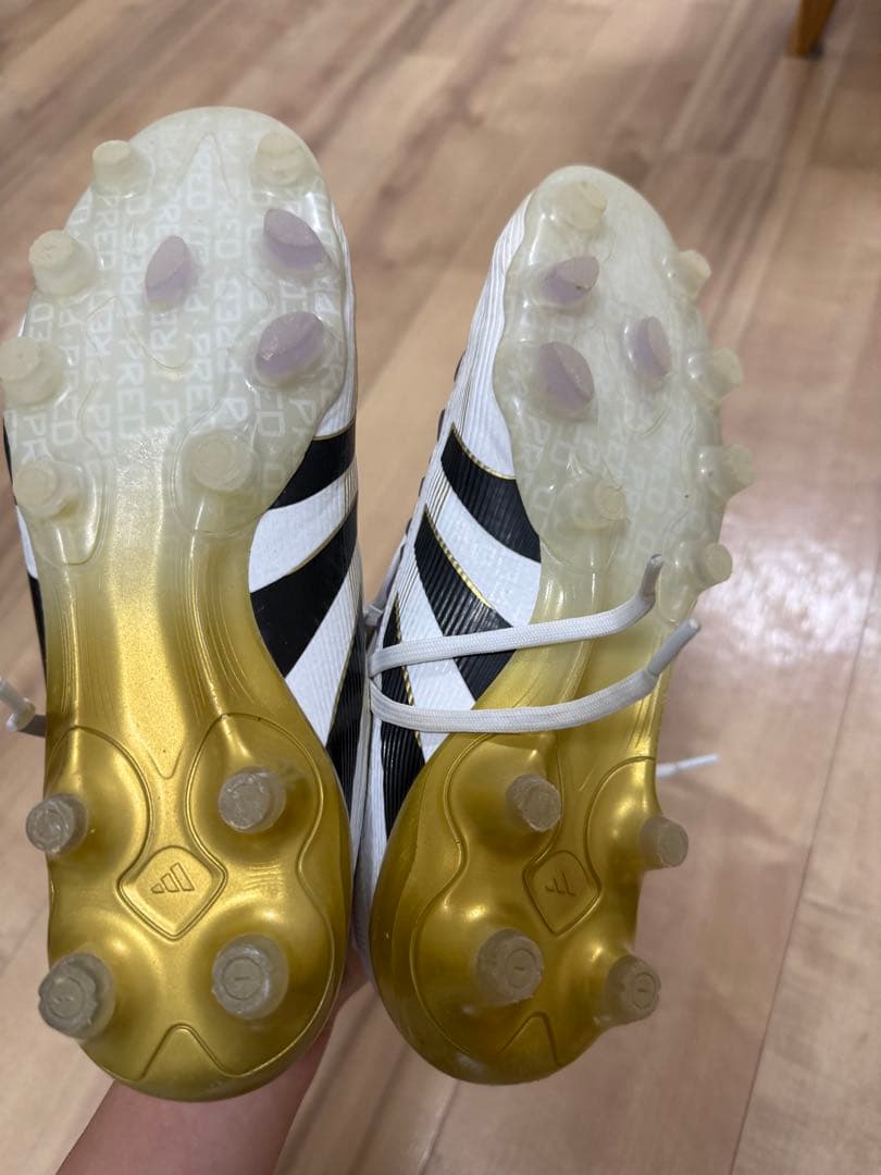 adidas プレデター　サッカーシューズ ホワイト/ブラック