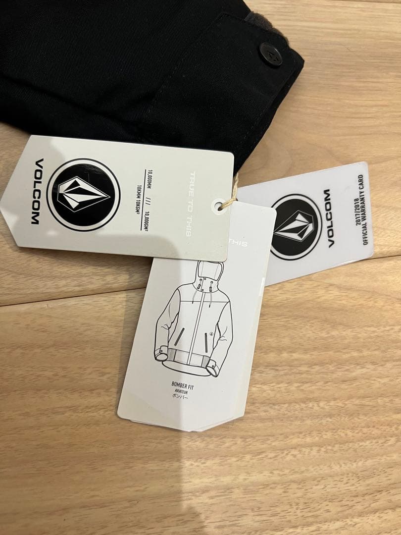 値下げ！【新品】VOLCOM スキーウェア 【上下セット】