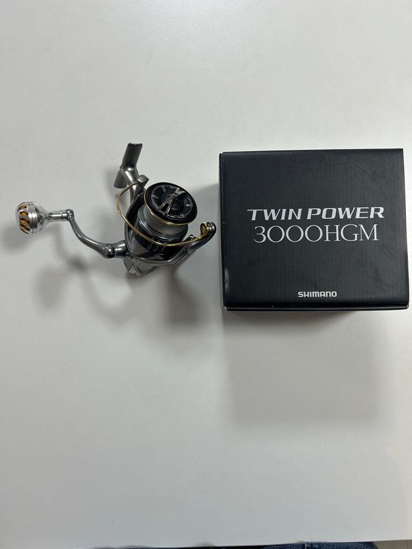 リール SHIMANO TWIN POWER 3000HGM