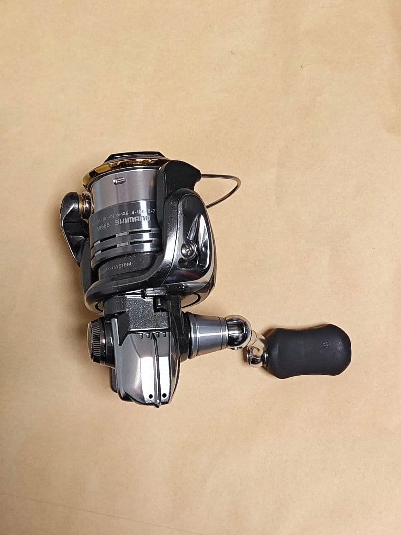 シマノ ツインパワー C2000S スピニングリール シルバー
