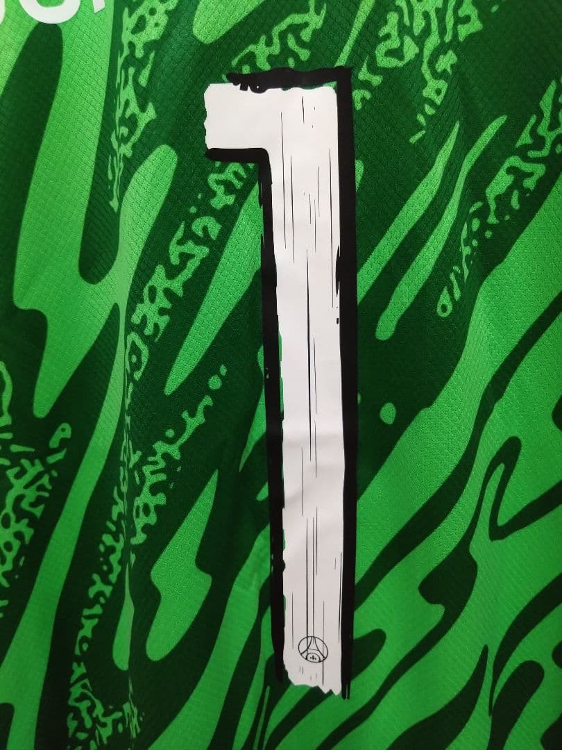【タグ付き新品】PSG 24/25 GKユニフォーム　(ドンナルンマ)