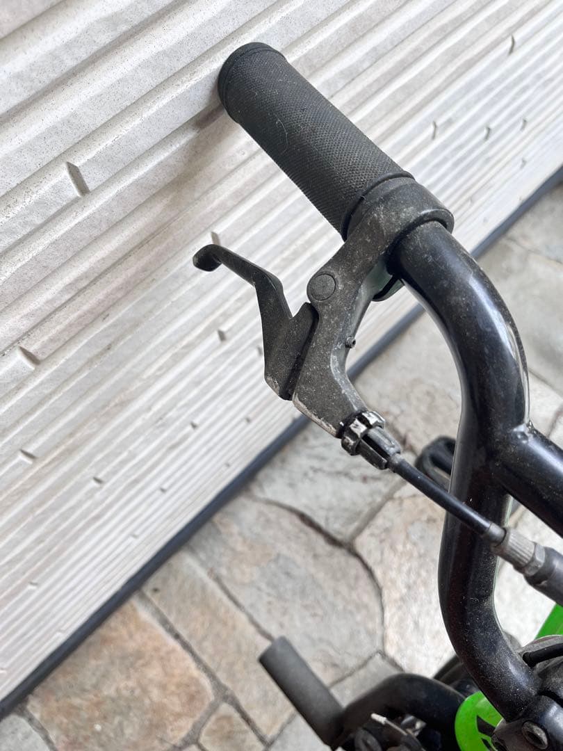 aresbikes 自転車キッズヘルメット付き