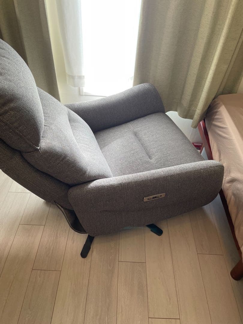 【shige】【送料込】電動布張りリクライニングパーソナルチェア
