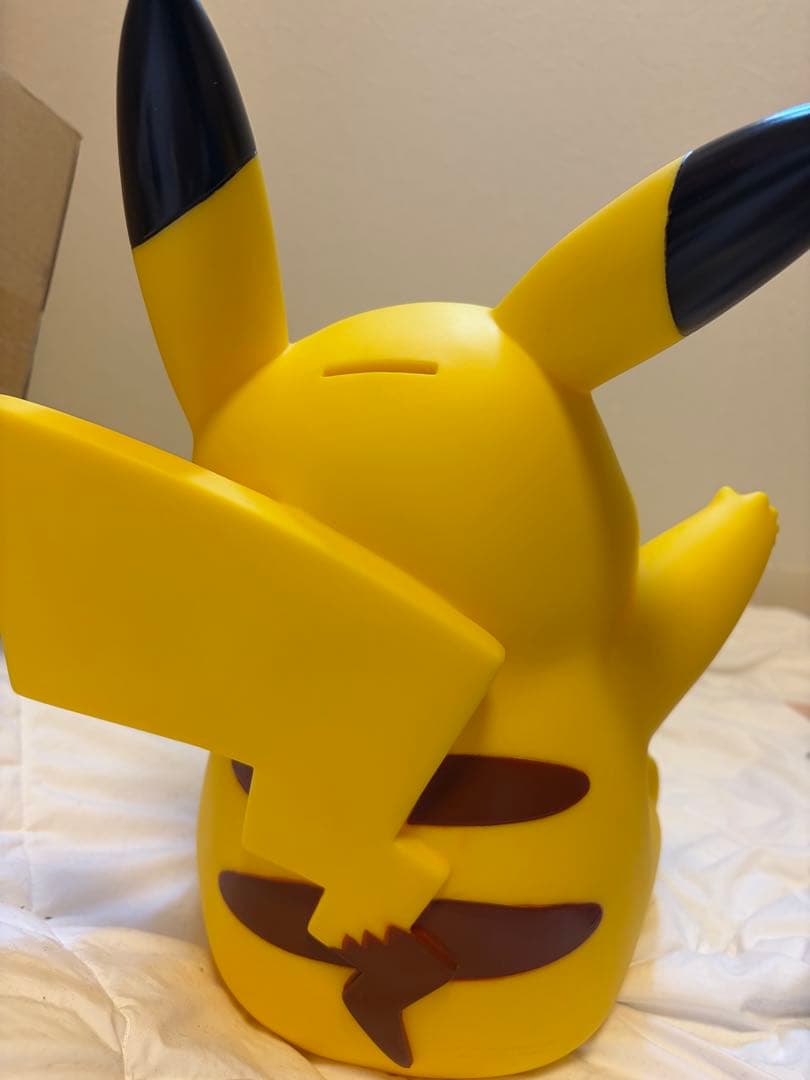 ポケモン　ピカチュウ　ソフビ　ビッグ貯金箱