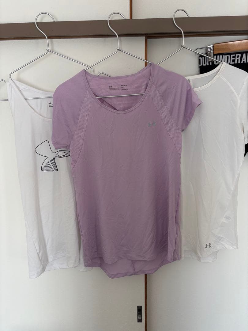 Under Armour シャツ３枚、パンツ１枚セット半袖Tシャツ M