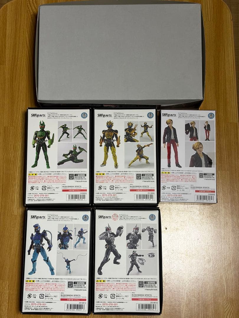 仮面ライダーオーズフィギュアーツ真骨彫製法フィギュアライズ　６体セット