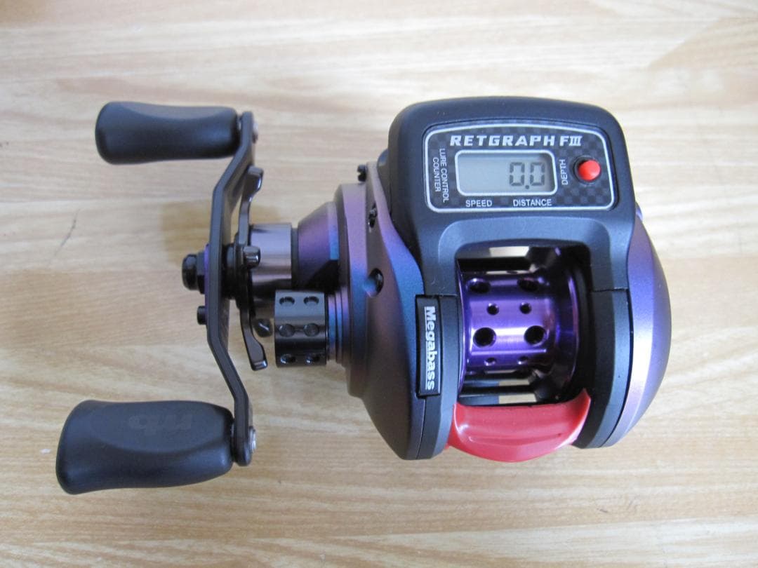 MEGABASS　RETGRAPHFⅢ　１０L　LIMITED