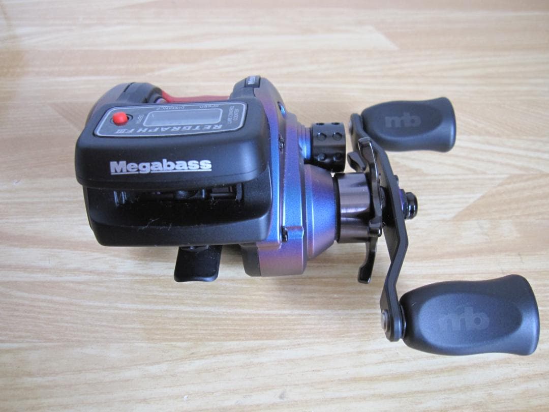 MEGABASS　RETGRAPHFⅢ　１０L　LIMITED