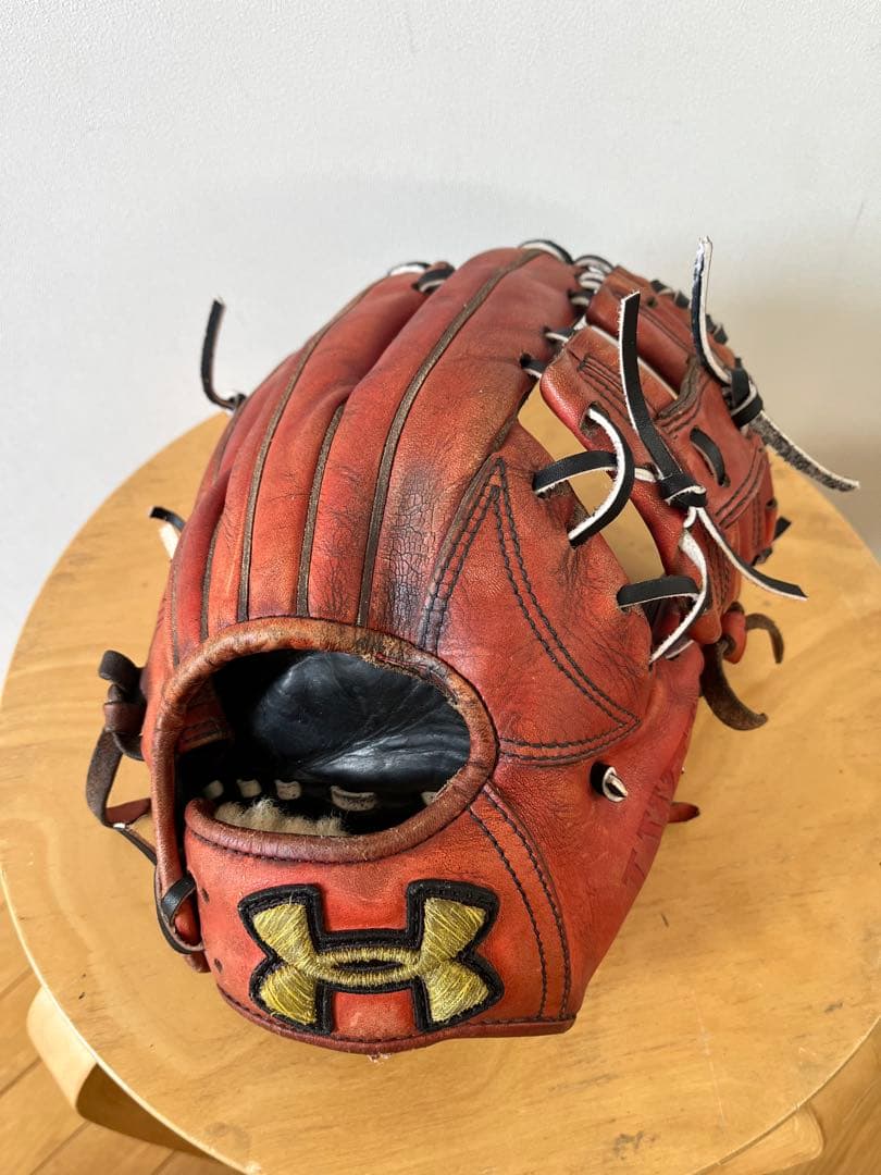 アンダーアーマー　硬式グローブ　内野用