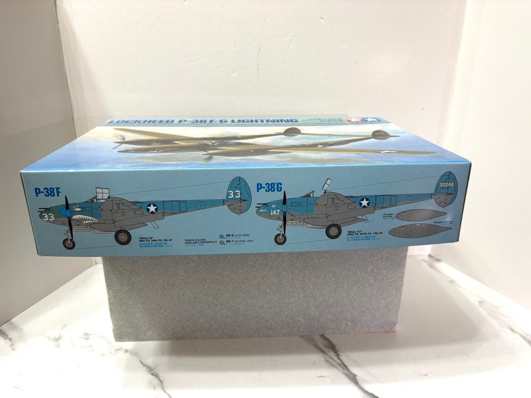 新品　タミヤ 1/48 ロッキード P-38 F/G ライトニング プラモデル