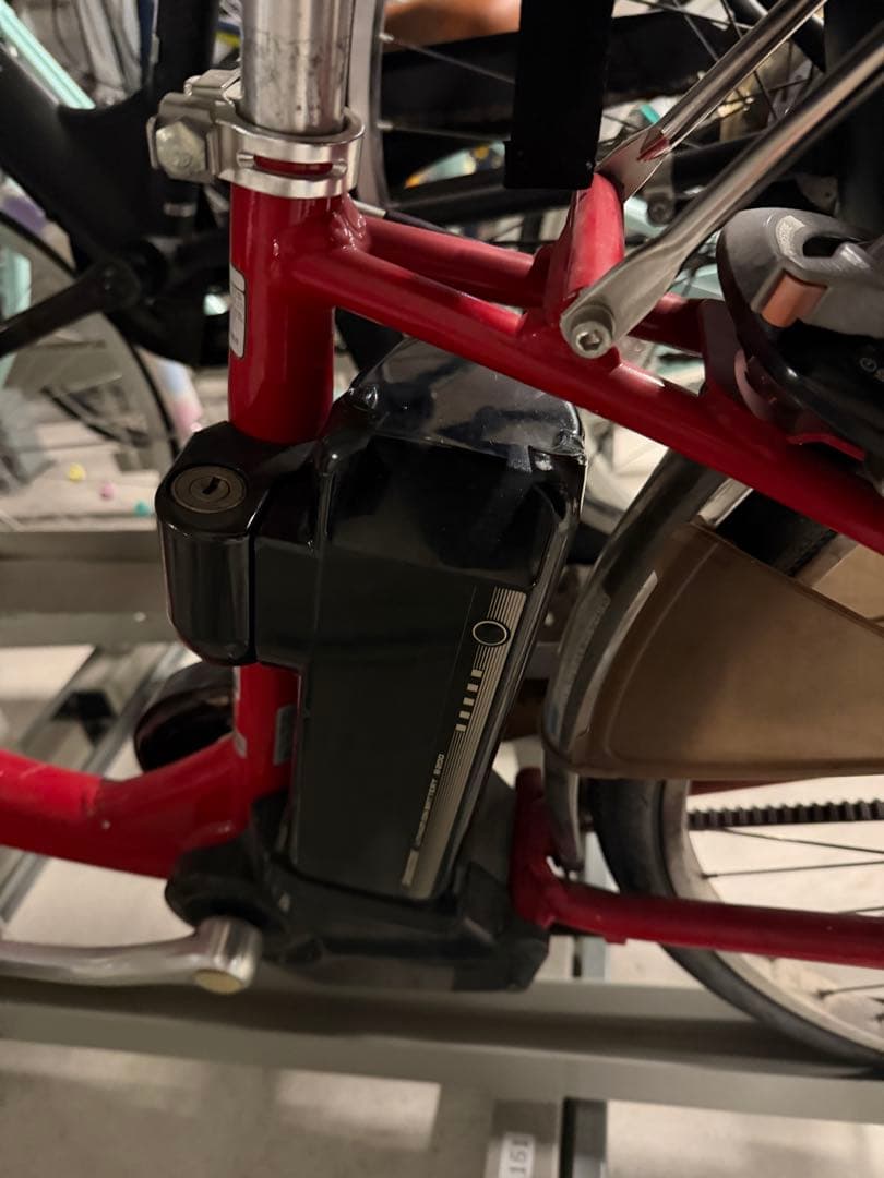 ブリヂストン電動アシスト自転車 赤 チャイルドシート付き　26インチ