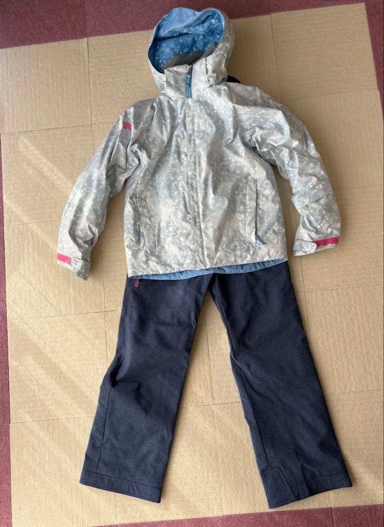 DESCENTE スキーウェア　上下セット　150