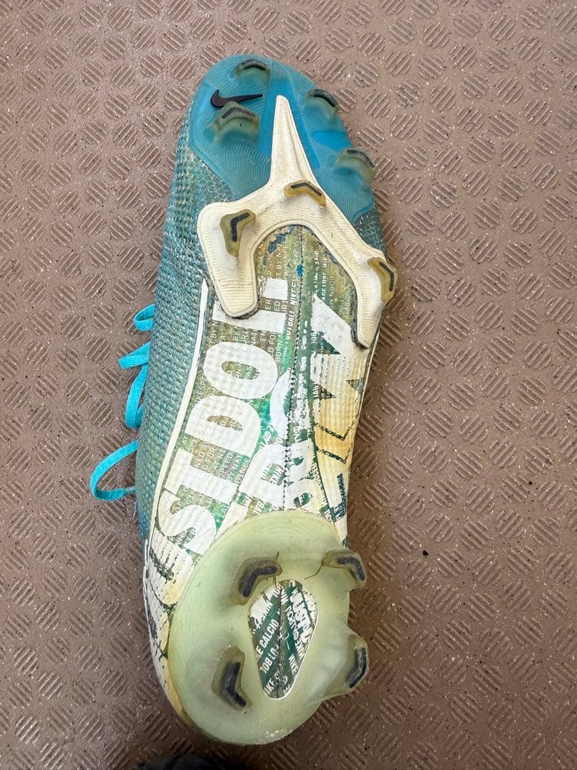 NIKE マーキュリアルヴェイパー13エリートFG 27.5㎝