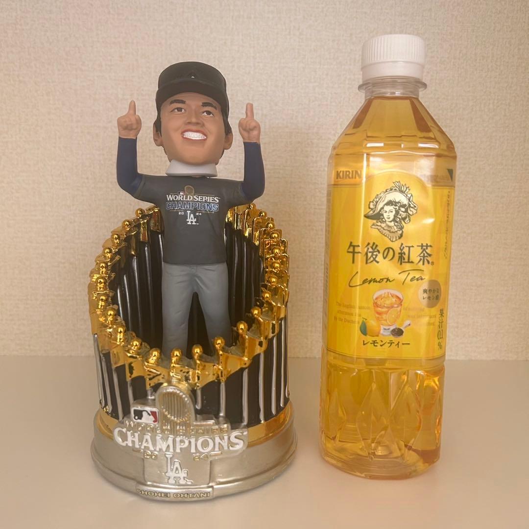 2024体限定シリアルナンバー入り大谷翔平　優勝記念ボブルヘッド