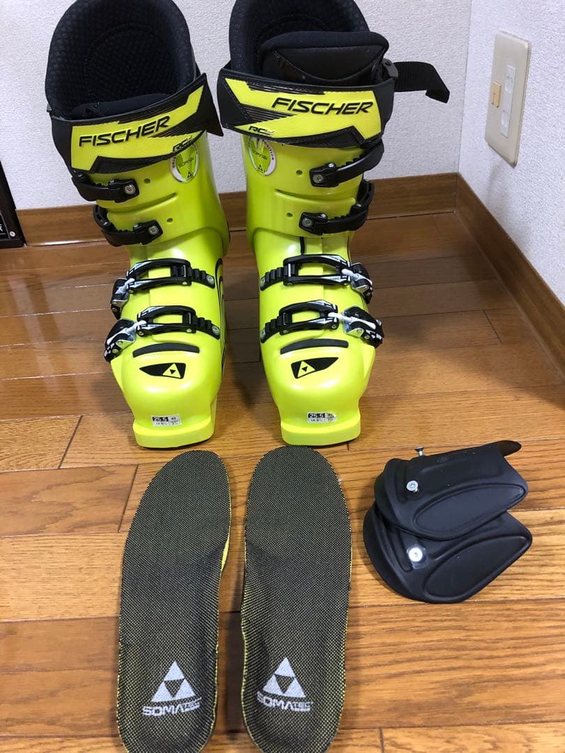 値下げ！　Fischer RC 160 スキーブーツ イエロー
